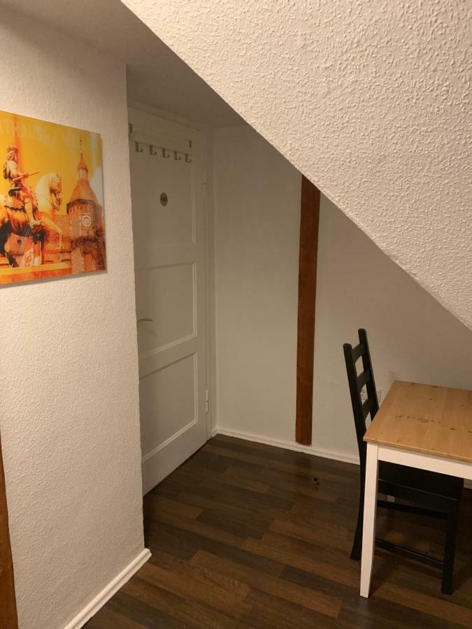 Bed and Breakfast Zum Armen Mann Düsseldorf Exterior foto